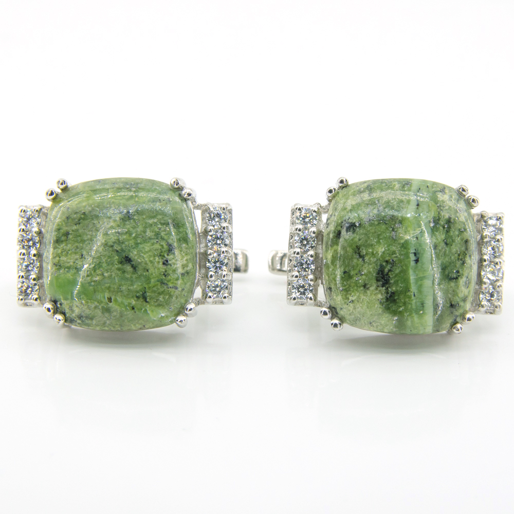 Серебряные серьги 925 пробы 8,62 гр. с танзанийскими зелеными опалами и цирконами 18,24 карат Серебряные серьги 925 пробы 8,62 гр. с танзанийскими зелеными опалами и цирконами 18,24 карат