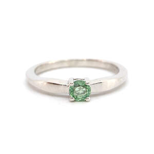 Серебряное кольцо 925 пробы 2,37 гр. с мятним непалским Кианитом класса АААА 0,32 карат