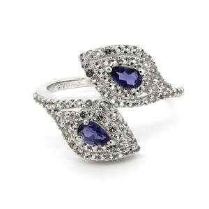 Срібна каблучка 925пр 3,24г з танзанійськими іолітами та білими топазами з США 0,97к Срібна каблучка 925пр 3,24г з танзанійськими іолітами та білими топазами з США 0,97к