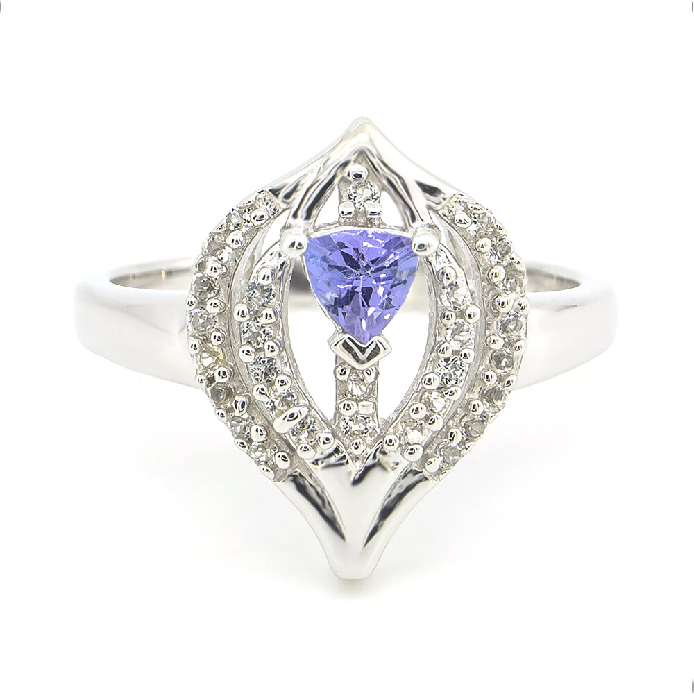 Срібна каблучка 925 проби 3,16 г з танзанітом класу АААА та білими топазами з США 0,43 карат Срібна каблучка 925 проби 3,16 г з танзанітом класу АААА та білими топазами з США 0,43 карат