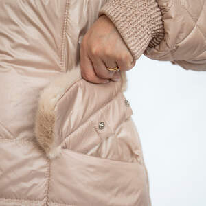 Женская куртка ARKTICA с мехом, цвета Caramel