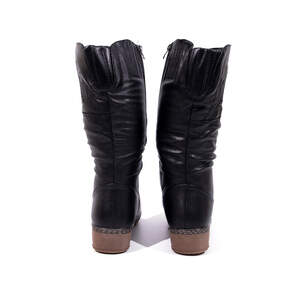 Жіночі чоботи з еко-шкіри чорного кольору