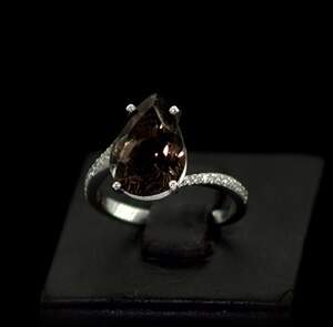 Серебряное кольцо 925 пробы 3,57 г с Раухтопазом та фианитами 4,42 карат