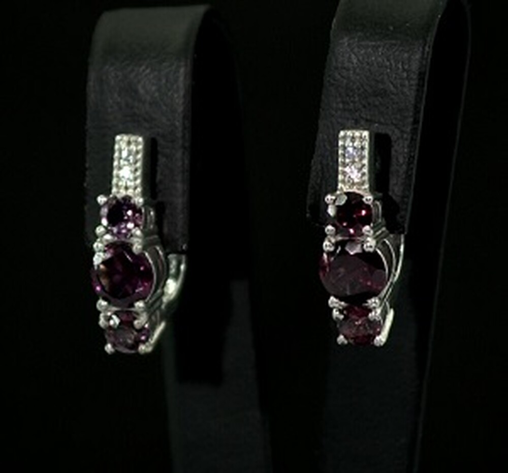 Серебряные серьги 925 пробы 5,01 г с кенийскими Родолиты и фианитами 3,4 карат Серебряные серьги 925 пробы 5,01 г с кенийскими Родолиты и фианитами 3,4 карат