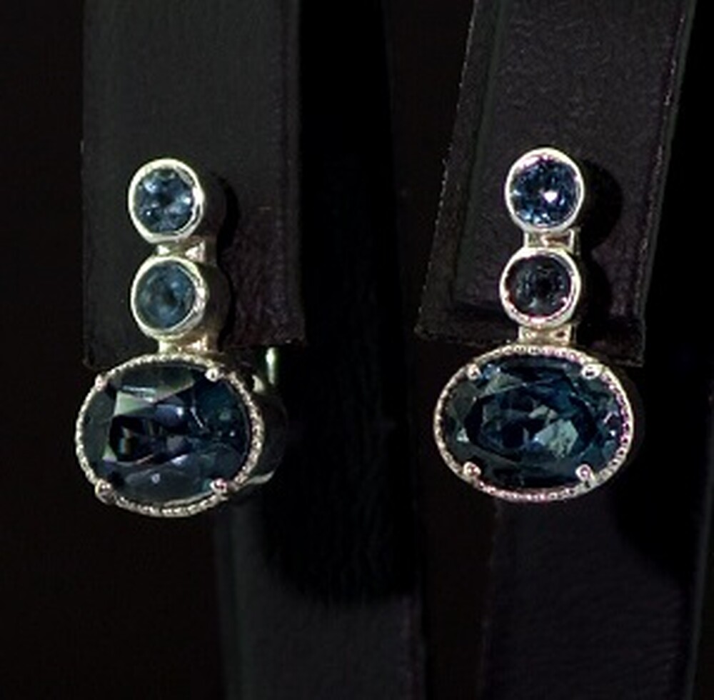 Серебряные серьги 925 пробы 4,81 г с Топазами Лондон Блу со США 4,08 карат Серебряные серьги 925 пробы 4,81 г с Топазами Лондон Блу со США 4,08 карат