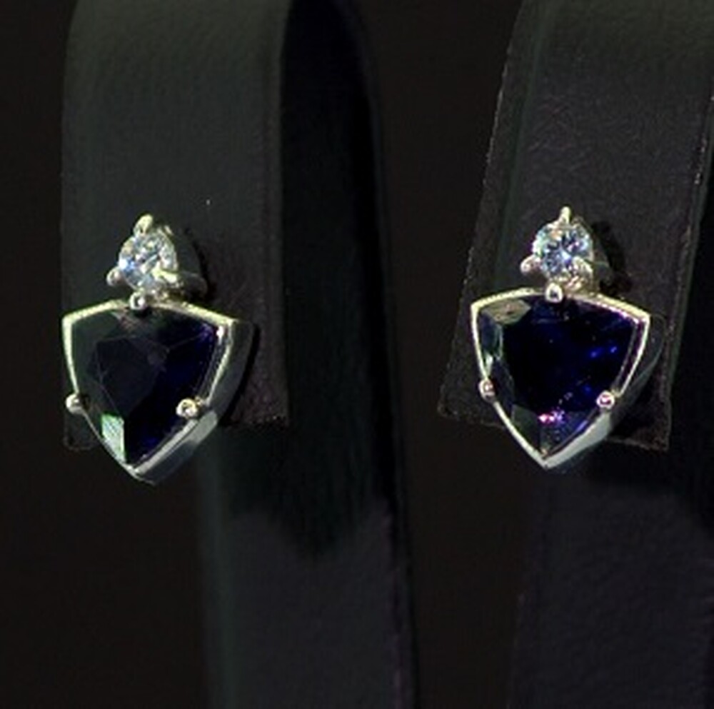 Серебряные серьги 925 пробы 3,12 г с Іолітами с М'янми и фианитами 2,36 карат Серебряные серьги 925 пробы 3,12 г с Іолітами с М'янми и фианитами 2,36 карат