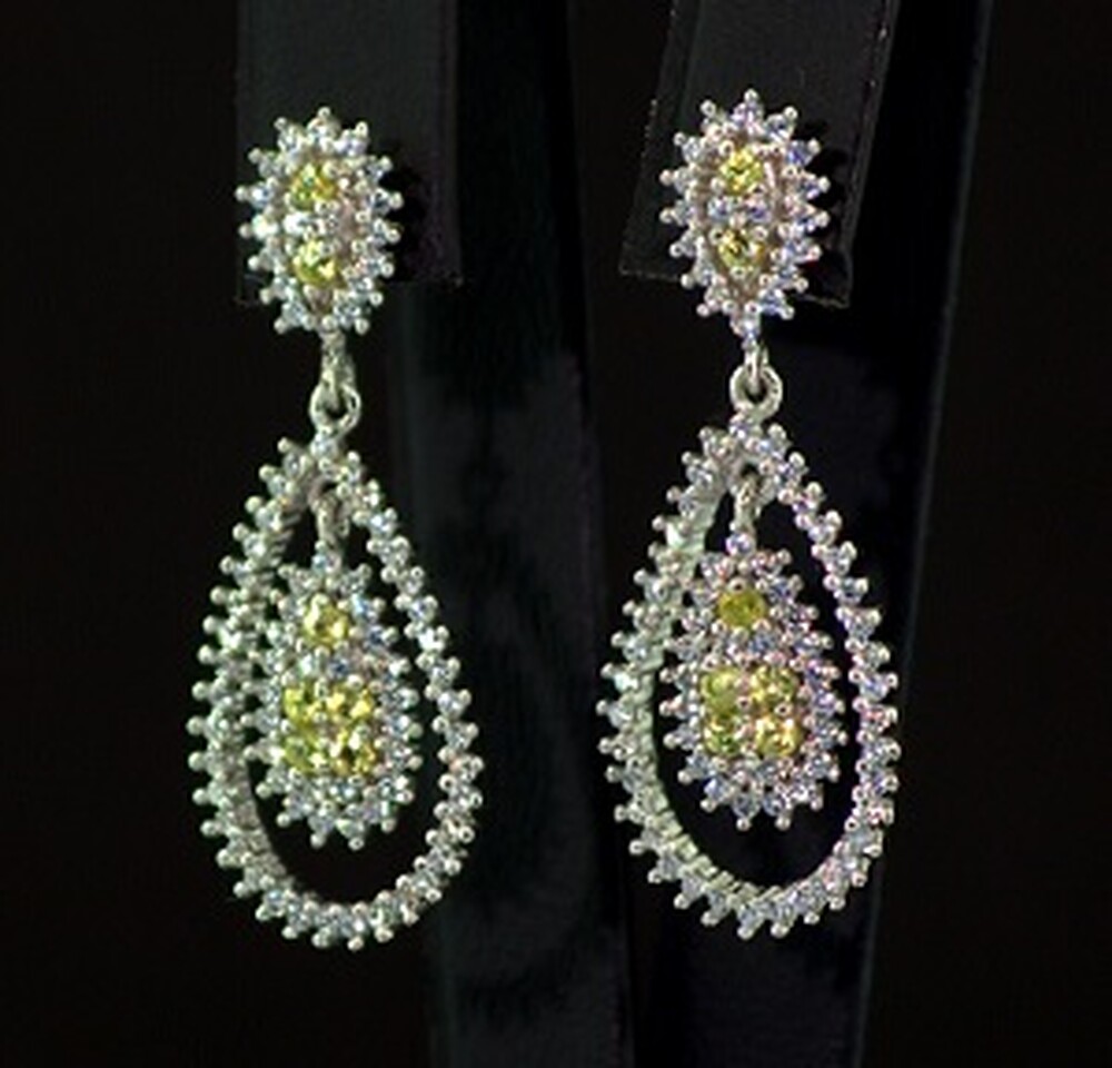 Серебряные серьги 925 пробы 5,54 гр. с норвежскими Сфенами класса АААА и топазами из США 3,13 карат Серебряные серьги 925 пробы 5,54 гр. с норвежскими Сфенами класса АААА и топазами из США 3,13 карат