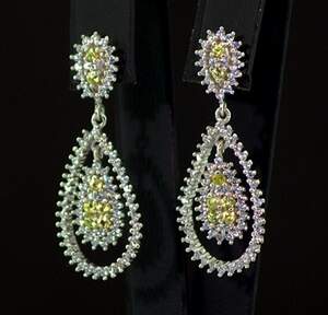 Серебряные серьги 925 пробы 5,54 гр. с норвежскими Сфенами класса АААА и топазами из США 3,13 карат Серебряные серьги 925 пробы 5,54 гр. с норвежскими Сфенами класса АААА и топазами из США 3,13 карат