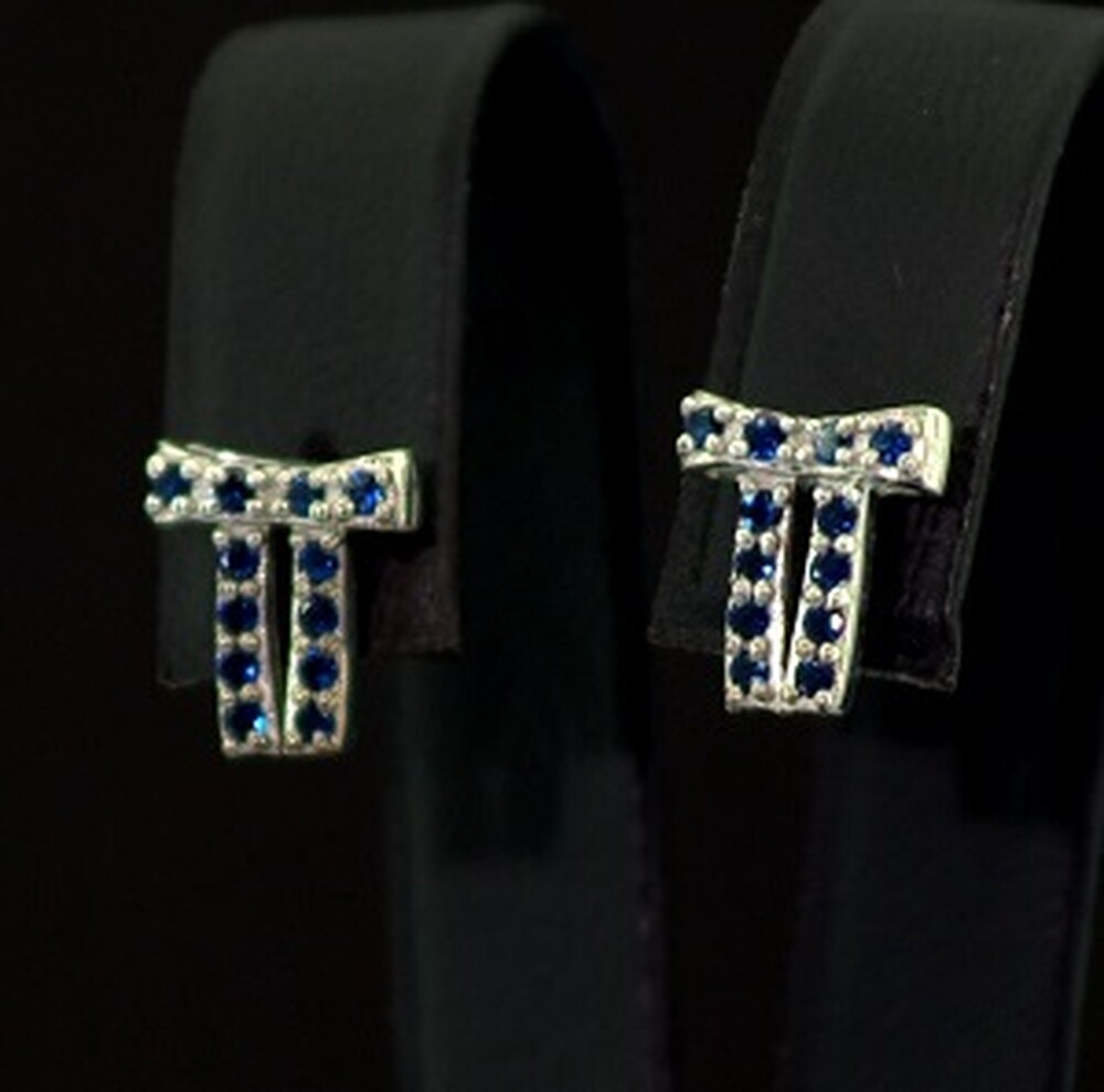 Серебряные серьги 925 пробы 1,85 гр. с голубыми шри-ланкийскими Сапфирами класса АААА и топазами из США 0,25 карат Серебряные серьги 925 пробы 1,85 гр. с голубыми шри-ланкийскими Сапфирами класса АААА и топазами из США 0,25 карат