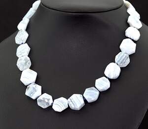 Ожерелье з Сапфіринами 301,5 карат, 44+4 см