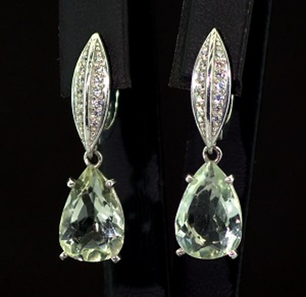 Срібні сережки 925 проби 6,84 г з зеленими Кварцами та фіанітами 10,55 карат Срібні сережки 925 проби 6,84 г з зеленими Кварцами та фіанітами 10,55 карат