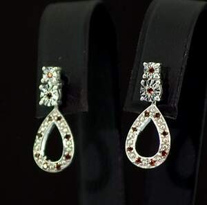 Срібні сережки 925 проби 2,47 г з червоними австралійськими Діамантами VVS1 0,11 карат