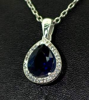 Серебряная подвеска 925 пробы 2,42 г с Лінде Танзанітом и цирконами 2,43 карат Серебряная подвеска 925 пробы 2,42 г с Лінде Танзанітом и цирконами 2,43 карат