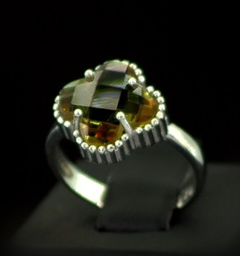 Серебряное кольцо 925 пробы 3,51 г с турецким Султанітом класса АААА 3,25 карат Серебряное кольцо 925 пробы 3,51 г с турецким Султанітом класса АААА 3,25 карат