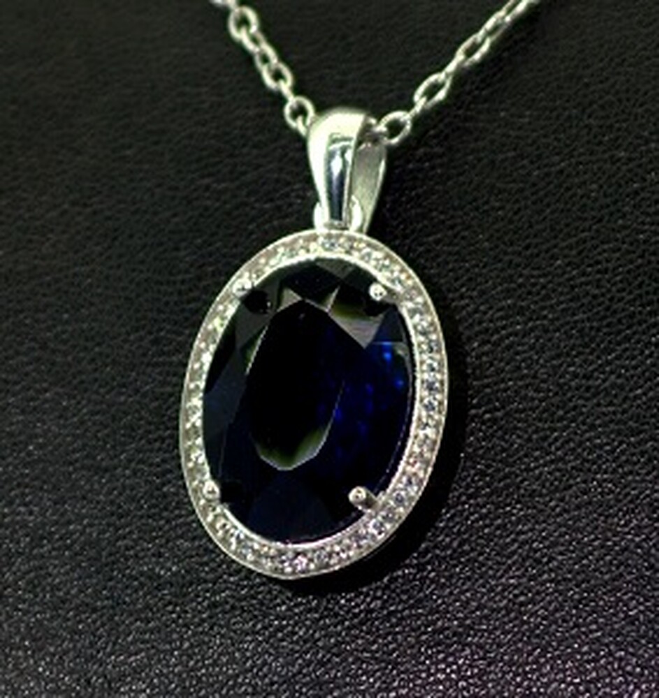 Срібна підвіска 925 проби 4,16 г з Лінде Танзанітом та цирконами 6,01 карат Срібна підвіска 925 проби 4,16 г з Лінде Танзанітом та цирконами 6,01 карат