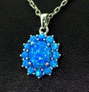 Серебряная подвеска 925 пробы 2,29 г с голубыми гидротермальными Опалами 2,15 карат