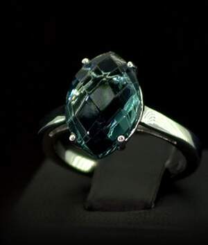 Срібна каблучка 925 проби 3,51 г з Топазом Лондон Блу зі США 4,41 карат Срібна каблучка 925 проби 3,51 г з Топазом Лондон Блу зі США 4,41 карат