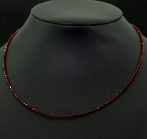 Ожерелье з темно-червоною Шпінеллю 26,33 карат, 39+4 см