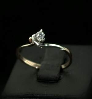 Серебряное кольцо 925 пробы с позолотой 585 пробы 1,42 г с Діамантом 6/6 0,12 карат