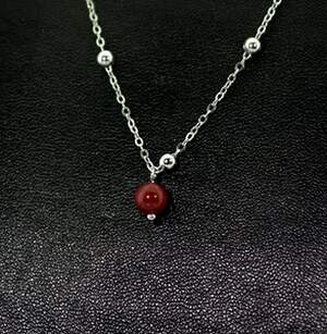 Серебряное колье 925 пробы 3,08 г с красным Коралом 0,77 карат 45-50 см