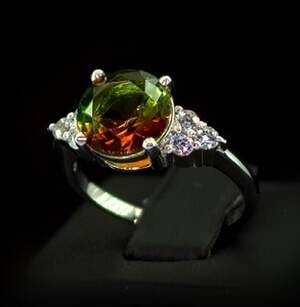 Срібна каблучка 925 проби 4,27 г з Аметрином та фіанітами 5,75 карат Срібна каблучка 925 проби 4,27 г з Аметрином та фіанітами 5,75 карат