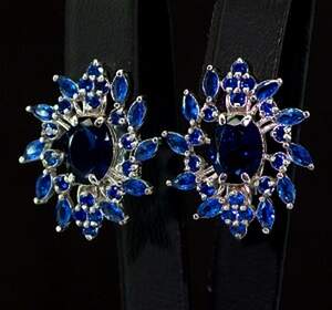 Серебряные серьги 925 пробы 7,2 г с синими Фианитами 7,95 карат Серебряные серьги 925 пробы 7,2 г с синими Фианитами 7,95 карат