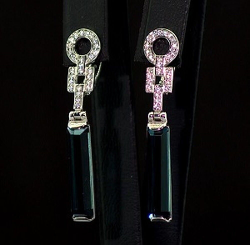 Серебряные серьги 925 пробы 5,8 г с белыми та голубыми Фианитами 8 карат Серебряные серьги 925 пробы 5,8 г с белыми та голубыми Фианитами 8 карат