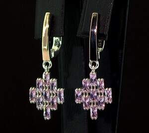 Серебряные серьги 925 пробы с позолотой 375 пробы 5,43 г с розовыми Фианитами 3,6 карат Серебряные серьги 925 пробы с позолотой 375 пробы 5,43 г с розовыми Фианитами 3,6 карат