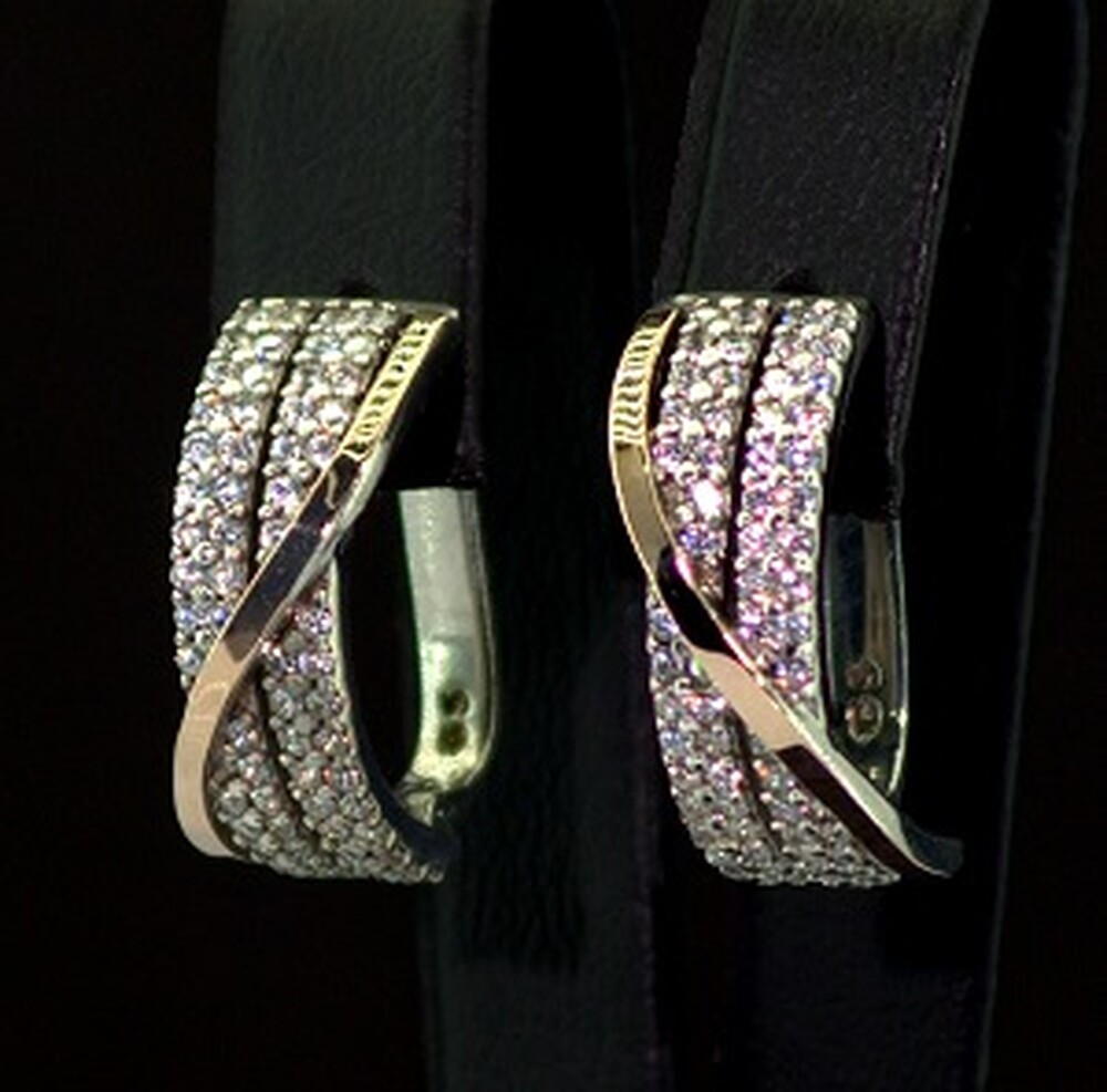 Серебряные серьги 925 пробы с позолотой 375 пробы 7,55 г с белыми Фианитами 2,25 карат Серебряные серьги 925 пробы с позолотой 375 пробы 7,55 г с белыми Фианитами 2,25 карат