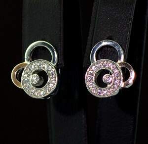 Серебряные серьги 925 пробы с позолотой 375 пробы 4,15 г с белыми Фианитами 0,6 карат Серебряные серьги 925 пробы с позолотой 375 пробы 4,15 г с белыми Фианитами 0,6 карат