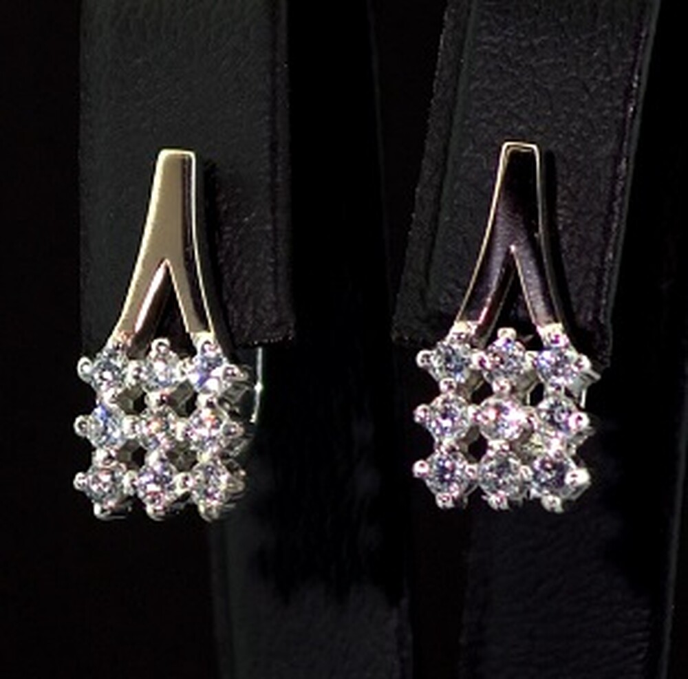 Серебряные серьги 925 пробы с позолотой 375 пробы 3,79 г с белыми Фианитами 1,1 карат Серебряные серьги 925 пробы с позолотой 375 пробы 3,79 г с белыми Фианитами 1,1 карат