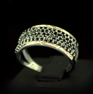 Серебряное кольцо 925 пробы с позолотой 375 пробы 4,14 г с черными Фианитами 1,6 карат
