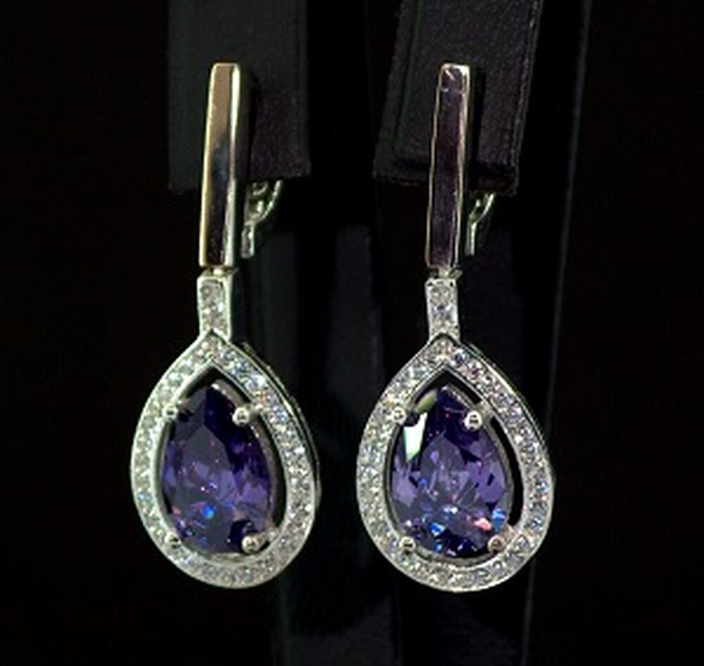 Серебряные серьги 925 пробы с позолотой 375 пробы 9,32 г с фиолетовыми та белыми Фианитами 10,75 карат Серебряные серьги 925 пробы с позолотой 375 пробы 9,32 г с фиолетовыми та белыми Фианитами 10,75 карат