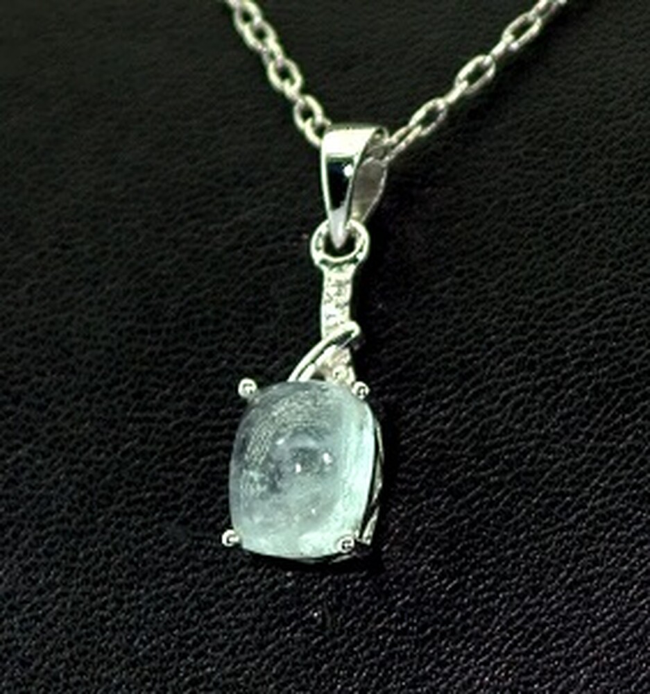 Серебряная подвеска 925 пробы 2,03 гр. с замбийским Аквамарином и топазами из США 3,3 карат Серебряная подвеска 925 пробы 2,03 гр. с замбийским Аквамарином и топазами из США 3,3 карат