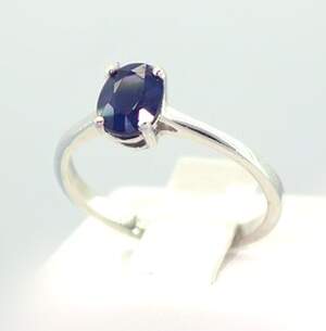 Серебряное кольцо 925 пробы 2,32 г с голубым Сапфіром 1,21 карат