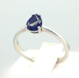 Серебряное кольцо 925 пробы 2,1 г с голубым Сапфіром 1,2 карат Серебряное кольцо 925 пробы 2,1 г с голубым Сапфіром 1,2 карат