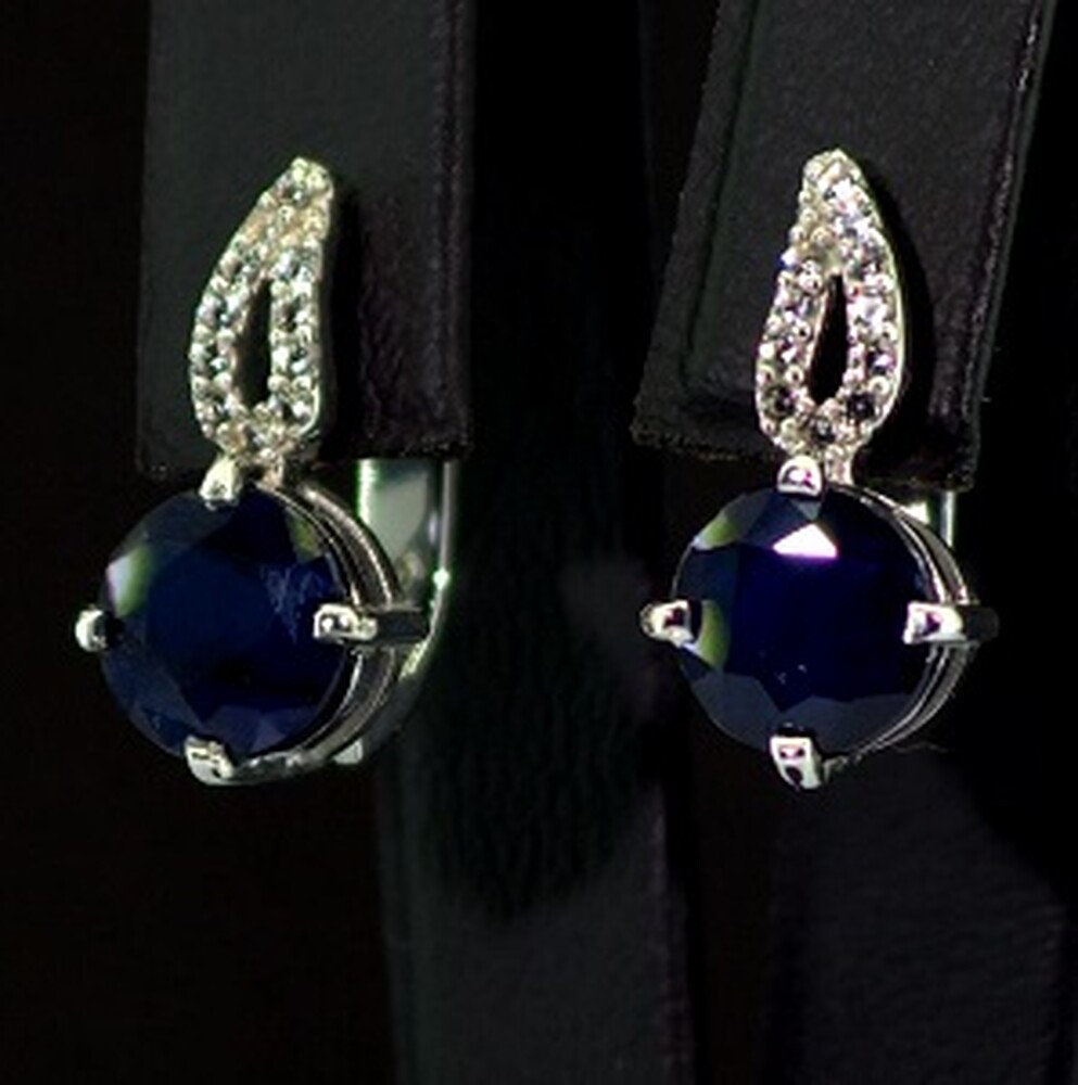 Серебряные серьги 925 пробы 4,53 г с синими та белыми Фианитами 3,9 карат Серебряные серьги 925 пробы 4,53 г с синими та белыми Фианитами 3,9 карат