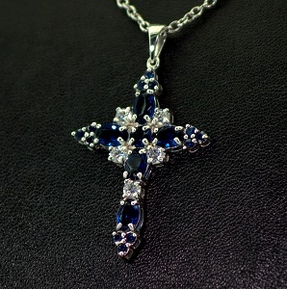 Срібна підвіска 925 проби 3,25 г з Сапфіринами та фіанітами 5,3 карат Срібна підвіска 925 проби 3,25 г з Сапфіринами та фіанітами 5,3 карат
