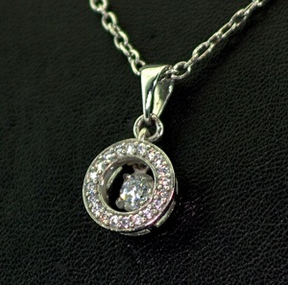 Срібна підвіска 925 проби з позолотою 375 проби 1,65 г з білими Фіанітами 0,8 карат Срібна підвіска 925 проби з позолотою 375 проби 1,65 г з білими Фіанітами 0,8 карат