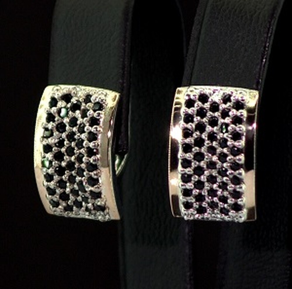 Срібні сережки 925 проби з позолотою 375 проби 5,36 г з чорними Фіанітами 3,2 карат Срібні сережки 925 проби з позолотою 375 проби 5,36 г з чорними Фіанітами 3,2 карат