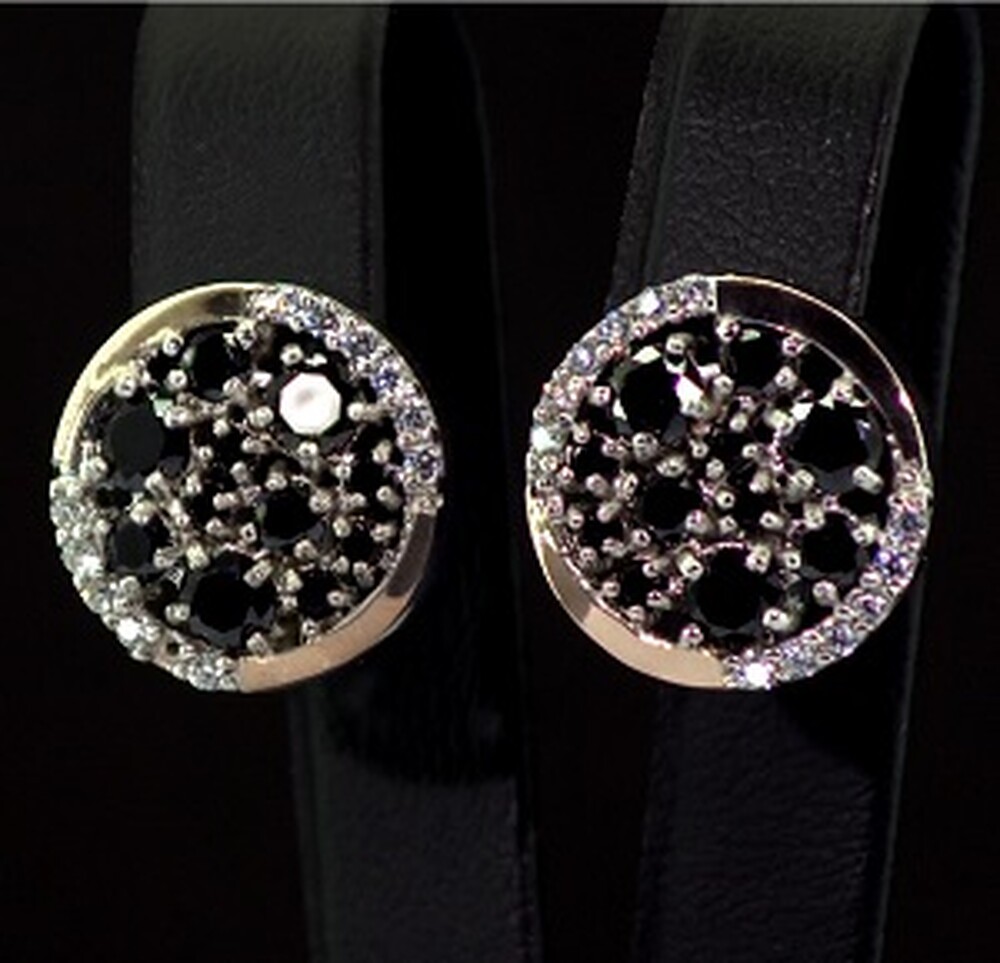 Срібні сережки 925 проби з позолотою 375 проби 7,11 г з чорними та білими Фіанітами 5,2 карат Срібні сережки 925 проби з позолотою 375 проби 7,11 г з чорними та білими Фіанітами 5,2 карат
