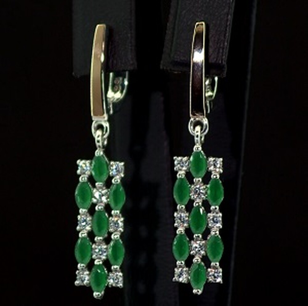 Срібні сережки 925 проби з позолотою 375 проби 4,71 г з зеленими та білими Фіанітами 4,5 карат Срібні сережки 925 проби з позолотою 375 проби 4,71 г з зеленими та білими Фіанітами 4,5 карат