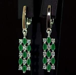 Срібні сережки 925 проби з позолотою 375 проби 4,71 г з зеленими та білими Фіанітами 4,5 карат Срібні сережки 925 проби з позолотою 375 проби 4,71 г з зеленими та білими Фіанітами 4,5 карат