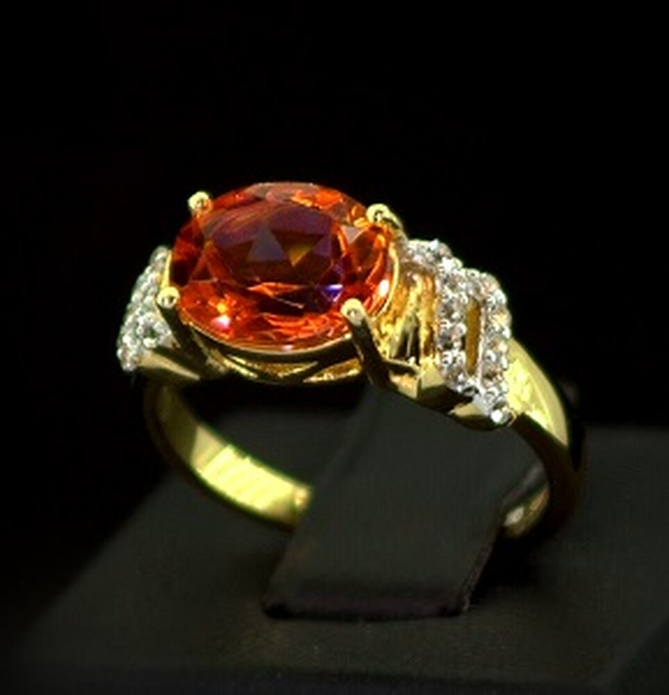 Срібна каблучка 925 проби з позолотою 750 проби 2,98 г з Кварцами Падпараджа та топазами зі США 2,56 карат Срібна каблучка 925 проби з позолотою 750 проби 2,98 г з Кварцами Падпараджа та топазами зі США 2,56 карат