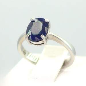 Срібна каблучка 925 проби 2,86 г з блакитним Сапфіром 1,26 карат Срібна каблучка 925 проби 2,86 г з блакитним Сапфіром 1,26 карат