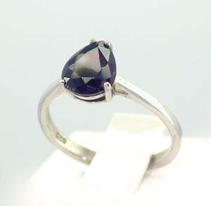 Срібна каблучка 925 проби 2,34 г з блакитним Сапфіром 1,22 карат Срібна каблучка 925 проби 2,34 г з блакитним Сапфіром 1,22 карат