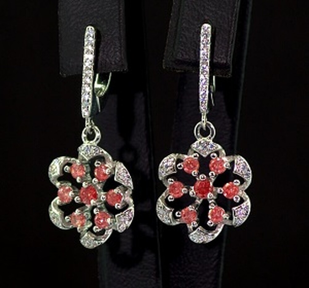 Срібні сережки 925 проби 5,56 г зі сніжними Кварцами та цирконми 8,45 карат Срібні сережки 925 проби 5,56 г зі сніжними Кварцами та цирконми 8,45 карат