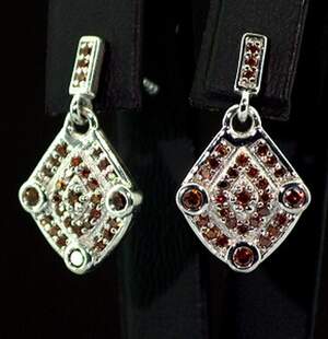 Срібні сережки 925 проби 4,23 г з червоними австралійськими Діамантами VVS1 0,79 карат