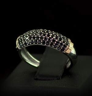 Серебряное кольцо 925 пробы с позолотой 375 пробы 2,36 г с черными Фианитами 1,25 карат