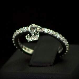 Серебряное кольцо 925 пробы с позолотой 375 пробы 1,45 г с белыми Фианитами 0,8 карат